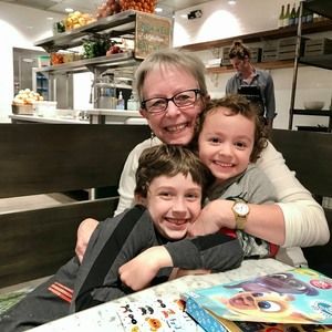 Meet your Posher, Suzanne